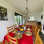 Bialy Dom Nad Jeziorem Rajgrodzkim Ferienhaus *