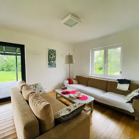 Bialy Dom Nad Jeziorem Rajgrodzkim Дом отдыха *